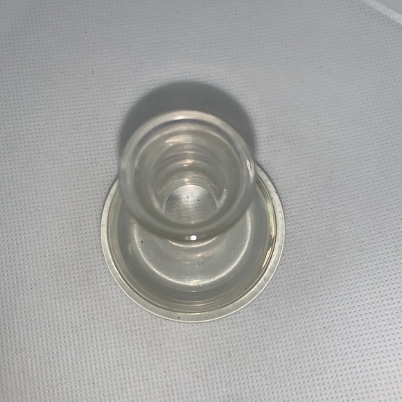 Small glass bud vase - Picture 2 of 3
